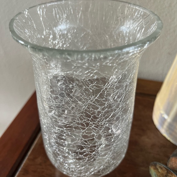 Bronze wall sconce with clear crackled glass shade - Picture 11 of 12